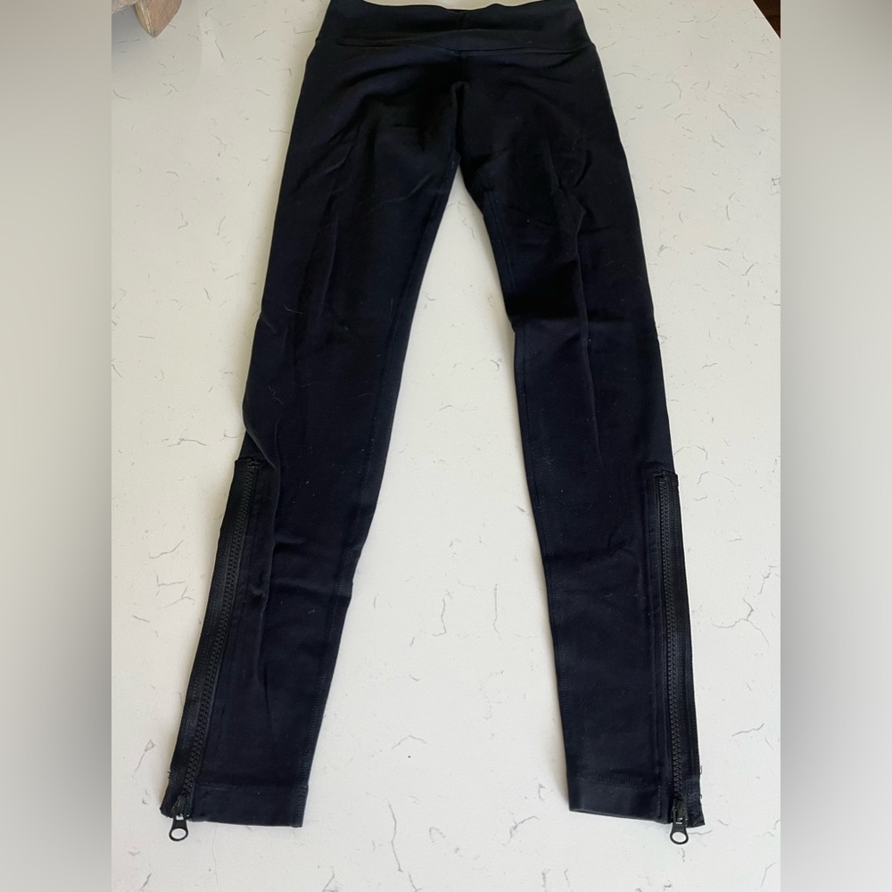 RARE! Lululemon Wunder Under Pant Zippers Leggings Tights Luon Black Size 2 Yoga
